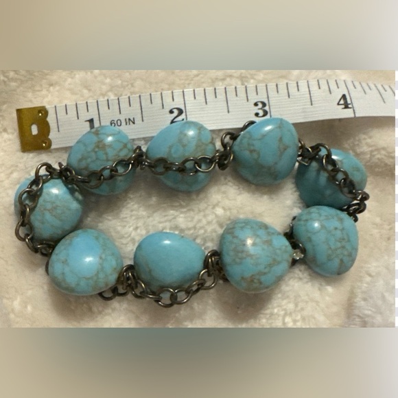 Premiere Designs Faux Turquoise Stretchy Bracelet w/gold tone chain. - Picture 3 of 3